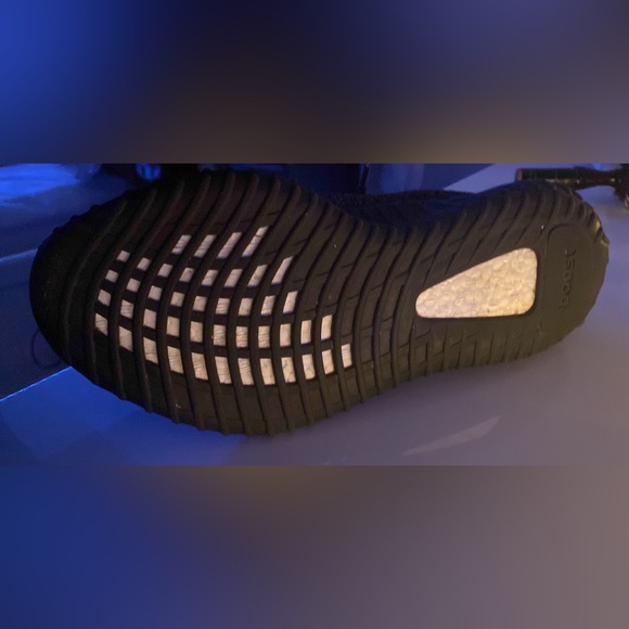 yeezy black static reflectives 350 - Picture 5 of 5